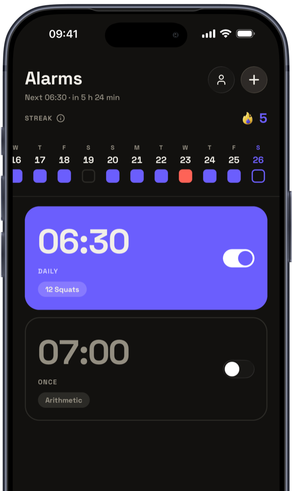 The Gedup home screen with a daily alarm at 06:30 and twelve squats as the challenge.